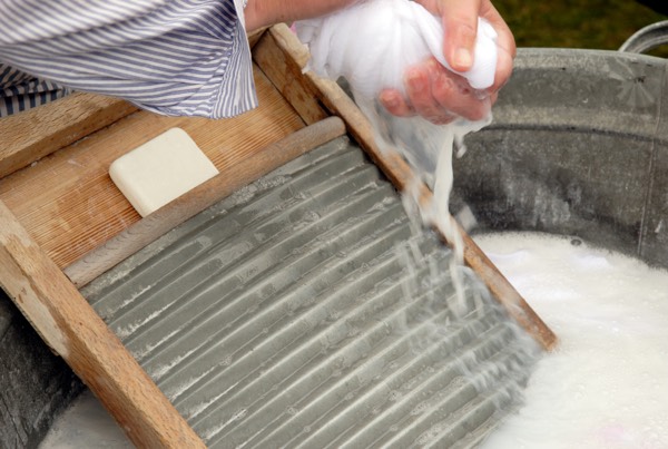 Borates in laundry detergents